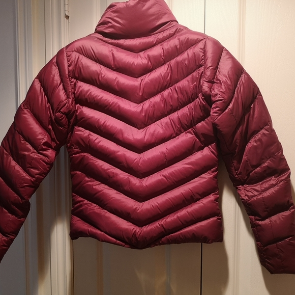 🌟 Host Pick x2!!! 🌟Patagonia Down Puffer jacket. - Picture 2 of 5
